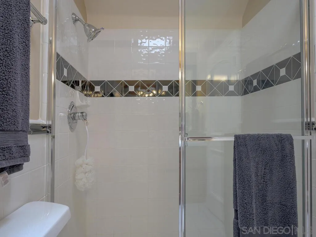 14490 Ridge Ranch Road Escondido, CA 92027 - Photo 29 of 74 a bathroom with a shower