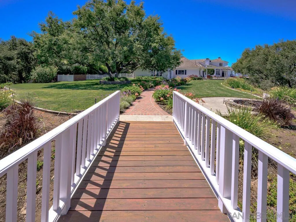 14490 Ridge Ranch Road Escondido, CA 92027 - Photo 34 of 74 a view of a balcony with wooden floor