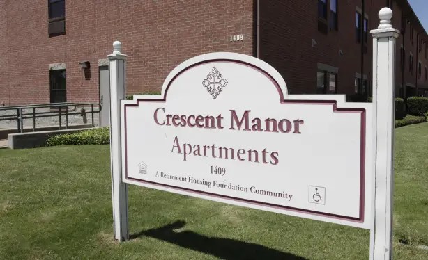 a sign that is on the side of a building