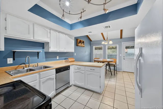 $1,650 | 6606 Courtyard, San Antonio, TX 78239