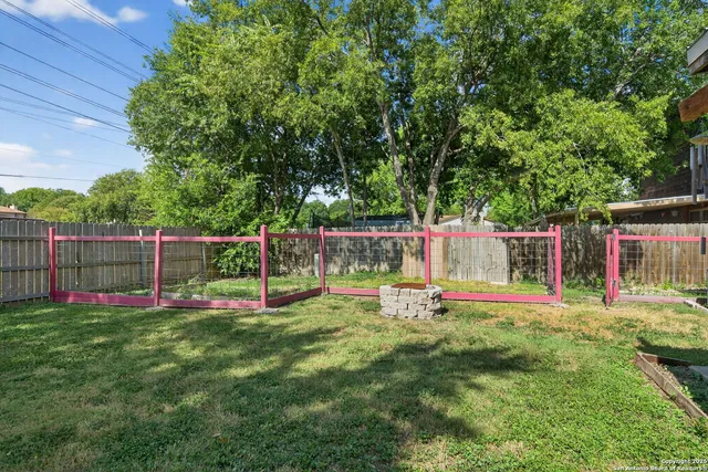 $1,650 | 6606 Courtyard, San Antonio, TX 78239