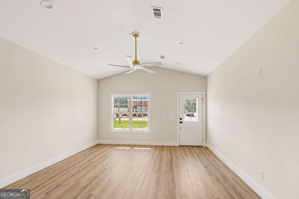 260 Central Street Baxley, GA 31513 - Photo 13 of 25
