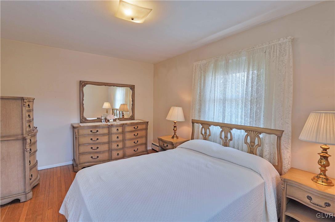 1966 Pinehurst Road Bethlehem, PA 18018 - Photo 13 of 26 Gallery Image 13