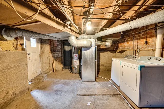 a view of a storage & utility room