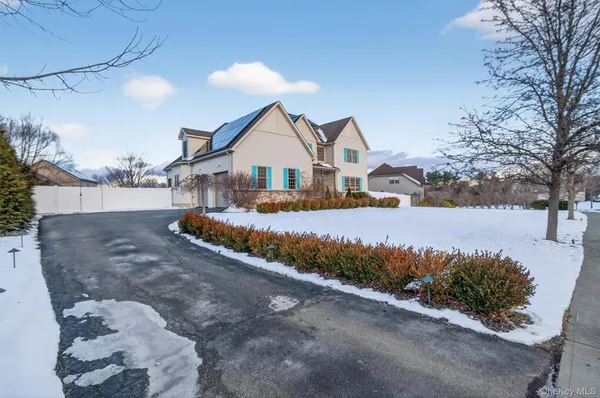 $780,000 | 5 Prestwick Drive, Monroe, NY 10950