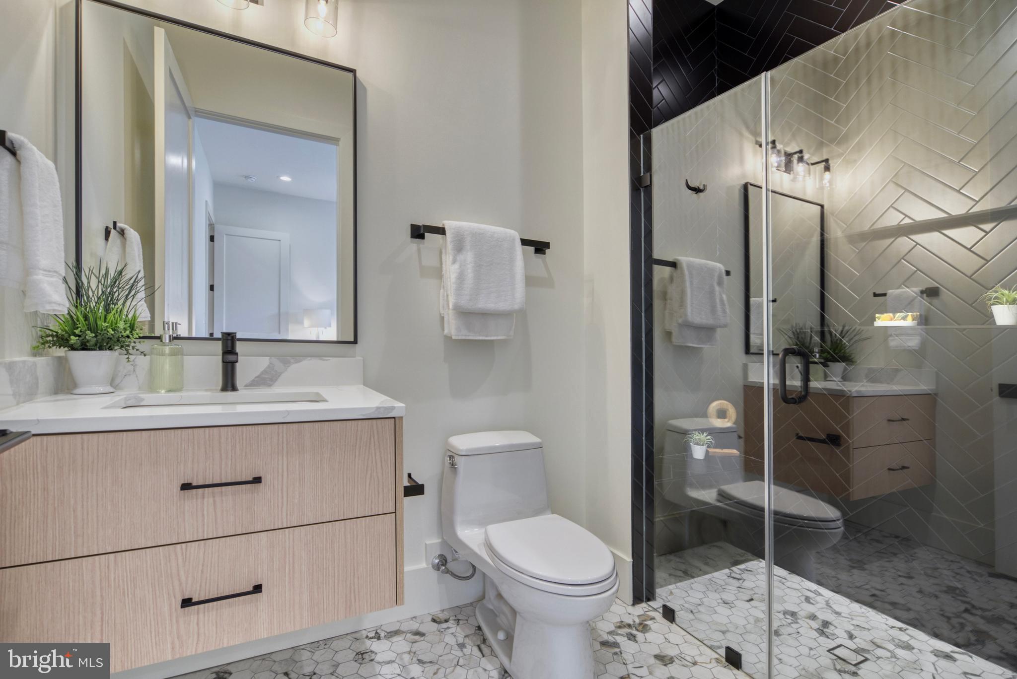 1828 Opalocka Drive McLean, VA 22101 - Photo 48 of 75 en-suite bedroom with full bathroom