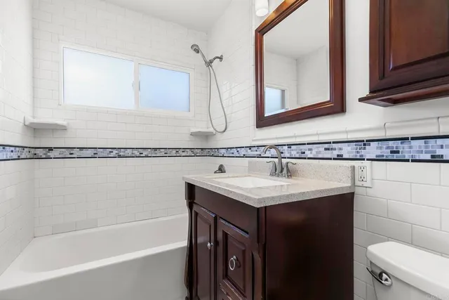 $3,900 | 7287 Blackton Drive, La Mesa, CA 91941