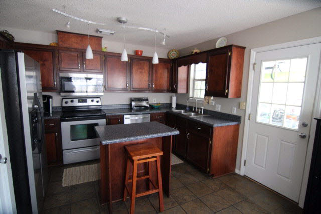 224 Maplewood Loop Daphne, AL 36526 - Photo 5 of 6 Kitchen
