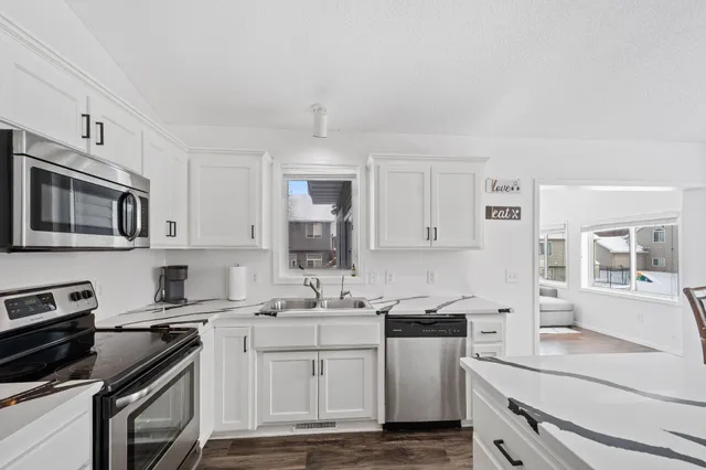 $475,000 | 833 102nd Lane Northeast, Blaine, MN 55434