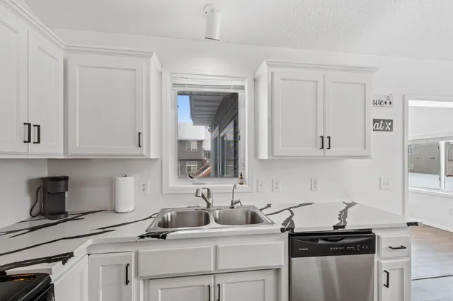 $475,000 | 833 102nd Lane Northeast, Blaine, MN 55434