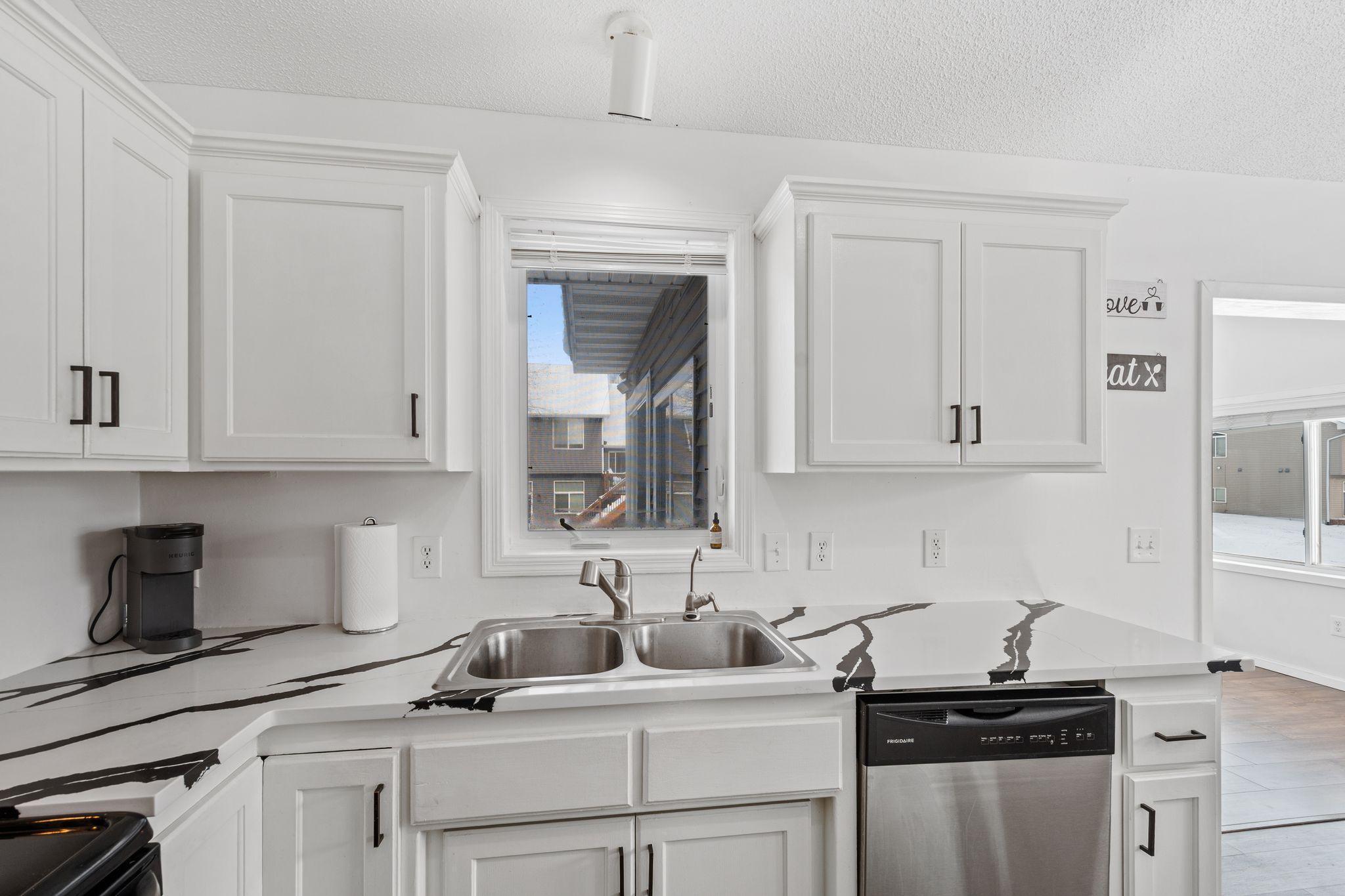 833 102nd Lane Northeast Blaine, MN 55434 - Photo 22 of 37