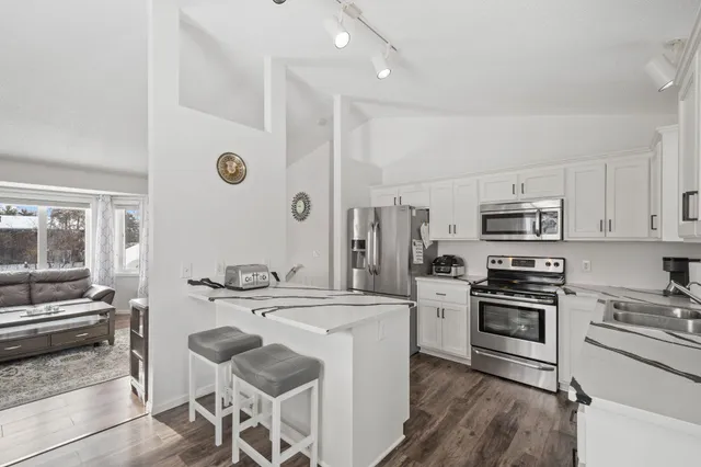 $475,000 | 833 102nd Lane Northeast, Blaine, MN 55434