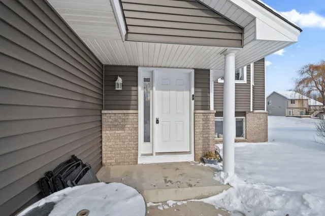 $475,000 | 833 102nd Lane Northeast, Blaine, MN 55434