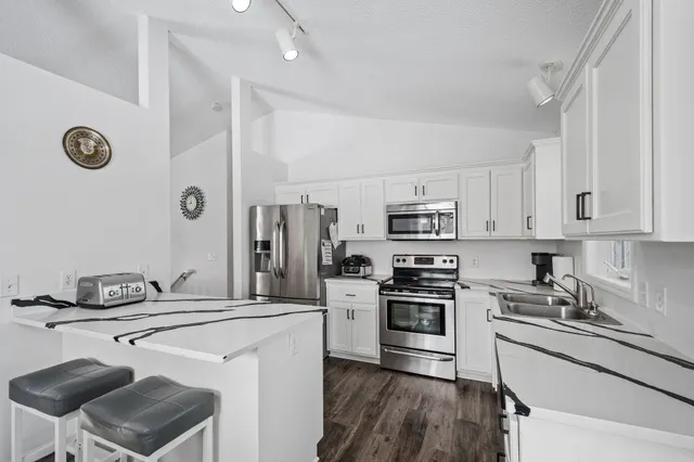 $475,000 | 833 102nd Lane Northeast, Blaine, MN 55434