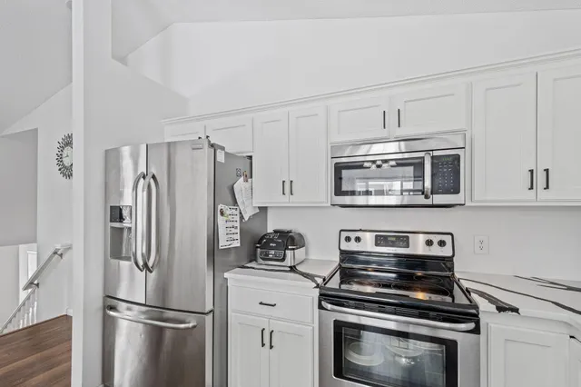 $475,000 | 833 102nd Lane Northeast, Blaine, MN 55434