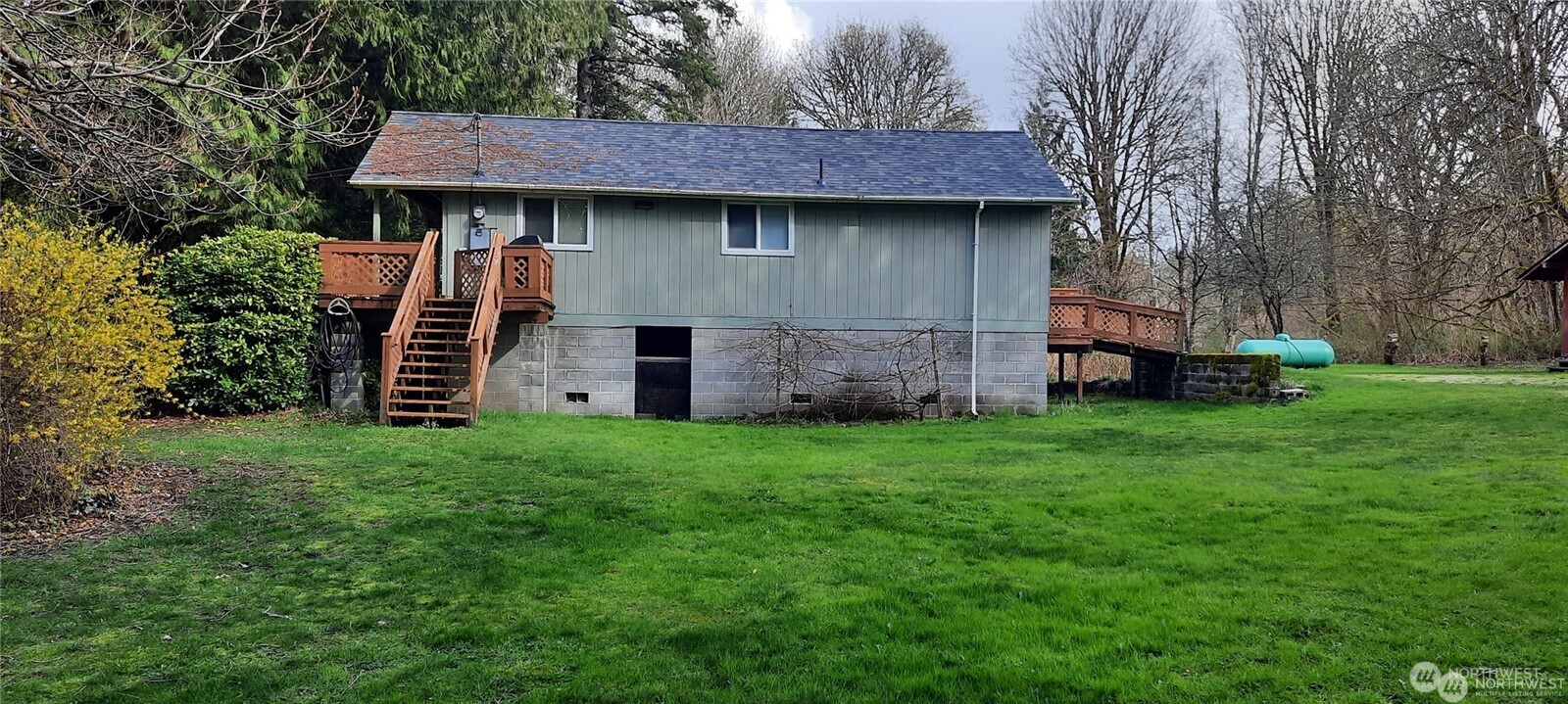 41766 North Shore Lane Concrete, WA 98237 - Photo 4 of 9 a view of a barn in the back yard