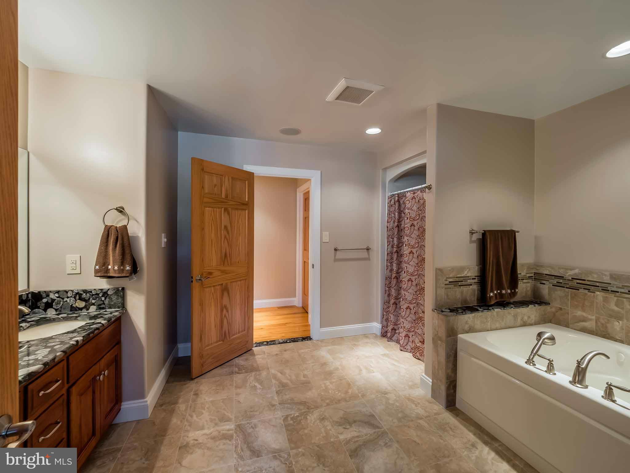 10 Back Creek Road Dowell, MD 20688 - Photo 24 of 30 Bath 2, 2nd floor bath, jetted tub, tile