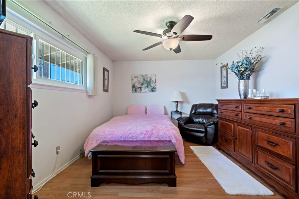 1400 Terrace Rialto, CA 92376 - Photo 25 of 40 owners suite