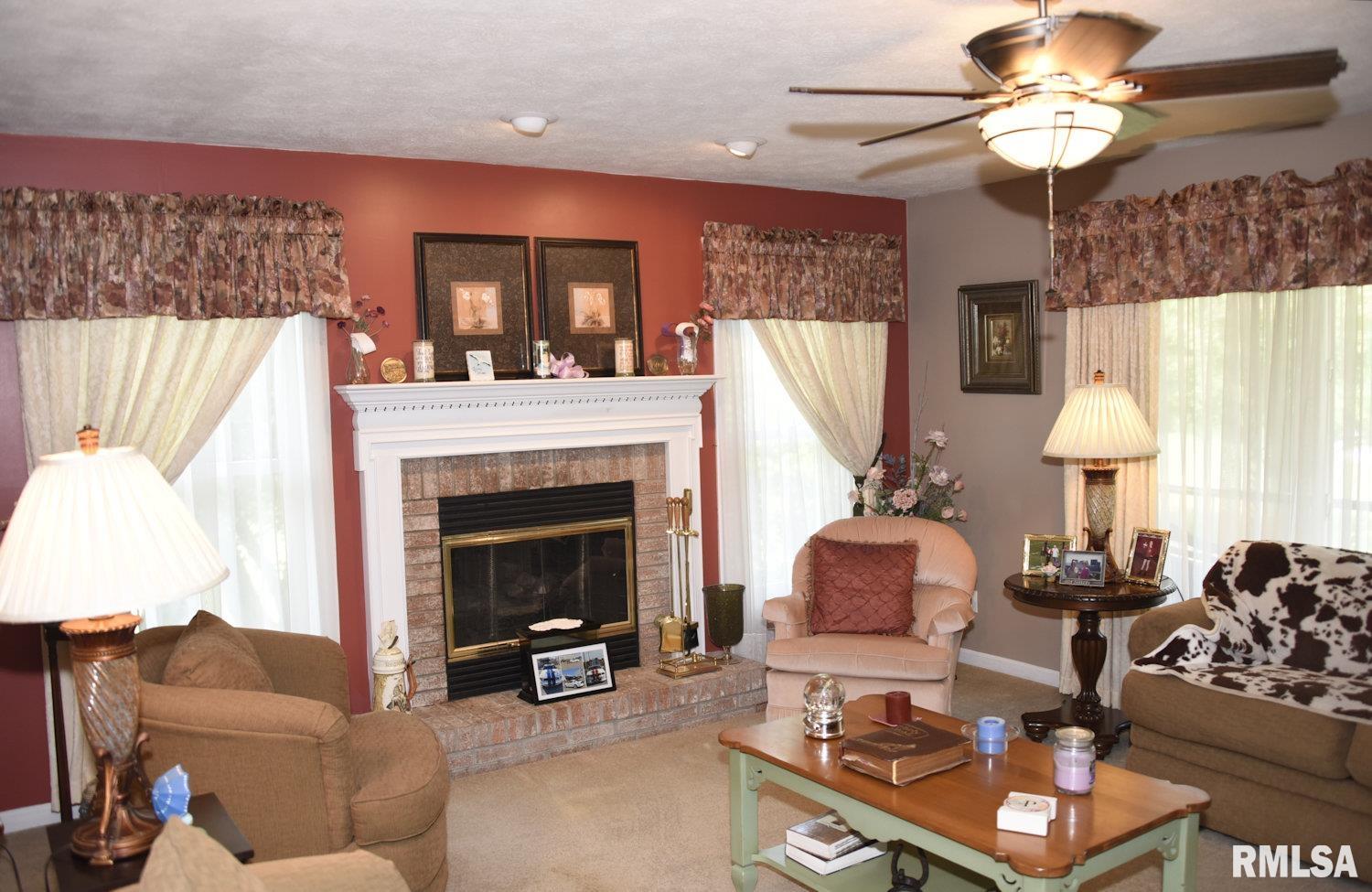 10790 Salisbury Road Pleasant Plains, IL 62677 - Photo 5 of 47 Gallery Image 5