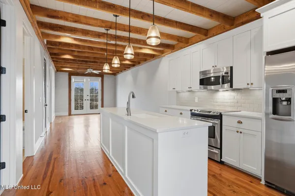 $420,000 | 301 Northlake Avenue, Unit 213, Ridgeland, MS 39157