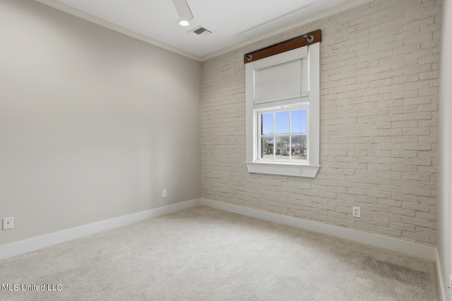 301 Northlake Avenue, Unit 213 Ridgeland, MS 39157 - Photo 16 of 22 301 Northlake #213-15