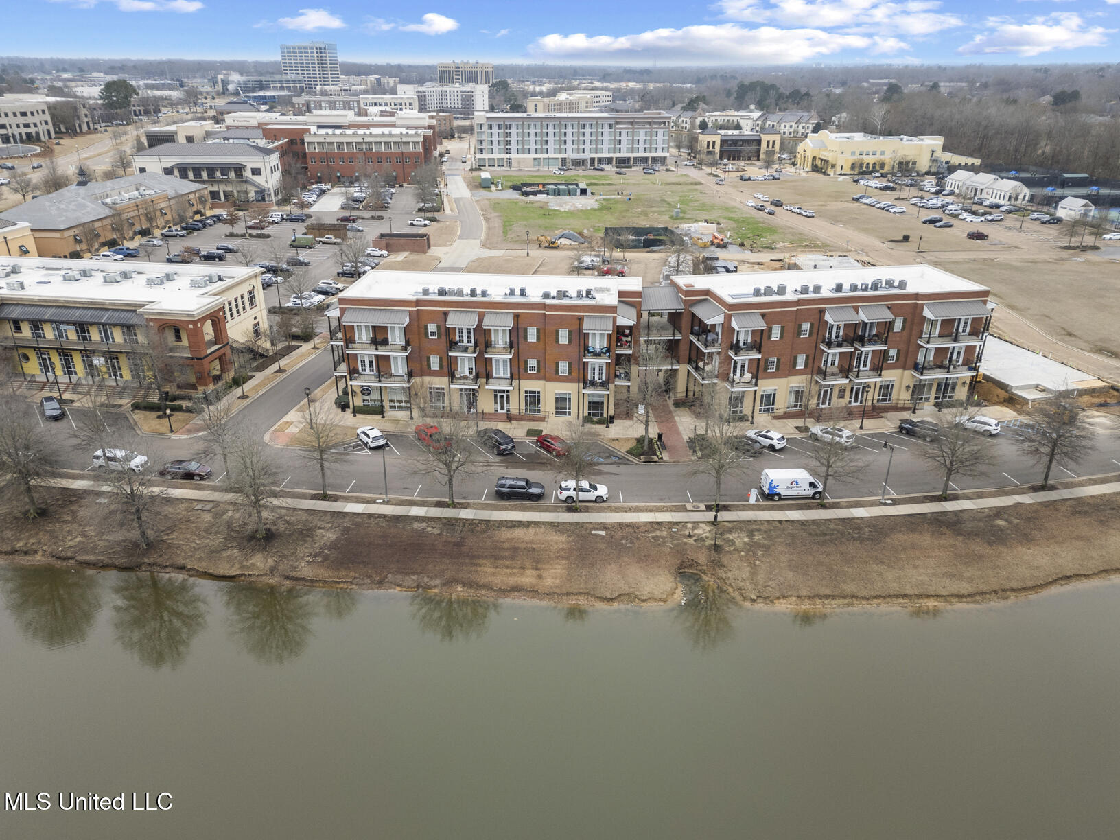 301 Northlake Avenue, Unit 213 Ridgeland, MS 39157 - Photo 2 of 22 301 Northlake #213 drone-2