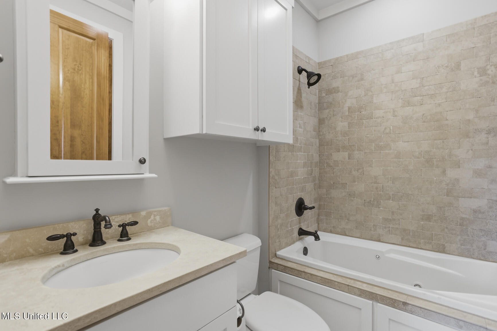 301 Northlake Avenue, Unit 213 Ridgeland, MS 39157 - Photo 21 of 22 301 Northlake #213-10