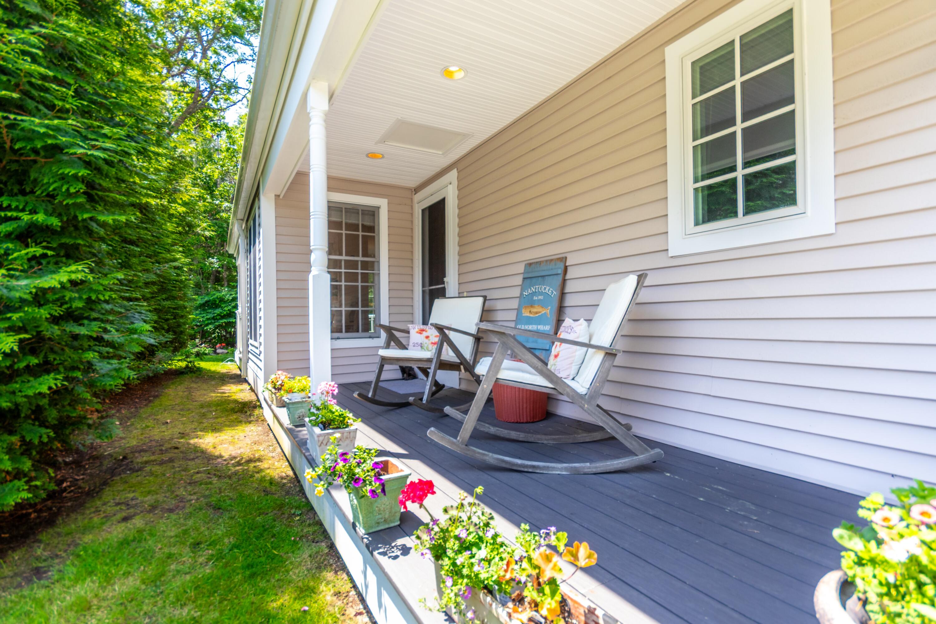 15 Hampton Court, Unit 15 Mashpee, MA 02649 - Photo 5 of 40 Porch entrance