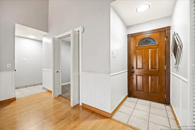 a view of front door with a door