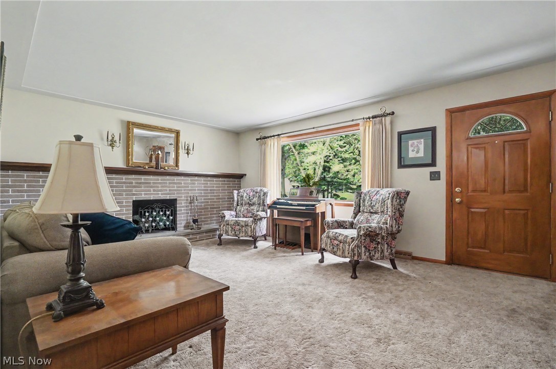 5035 New Road Youngstown, OH 44515 - Photo 4 of 48
