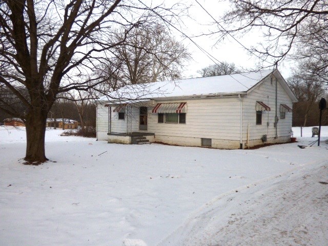 6485 Lee Road Lawrence, IN 46236 - Photo 1 of 11 Gallery Image 1