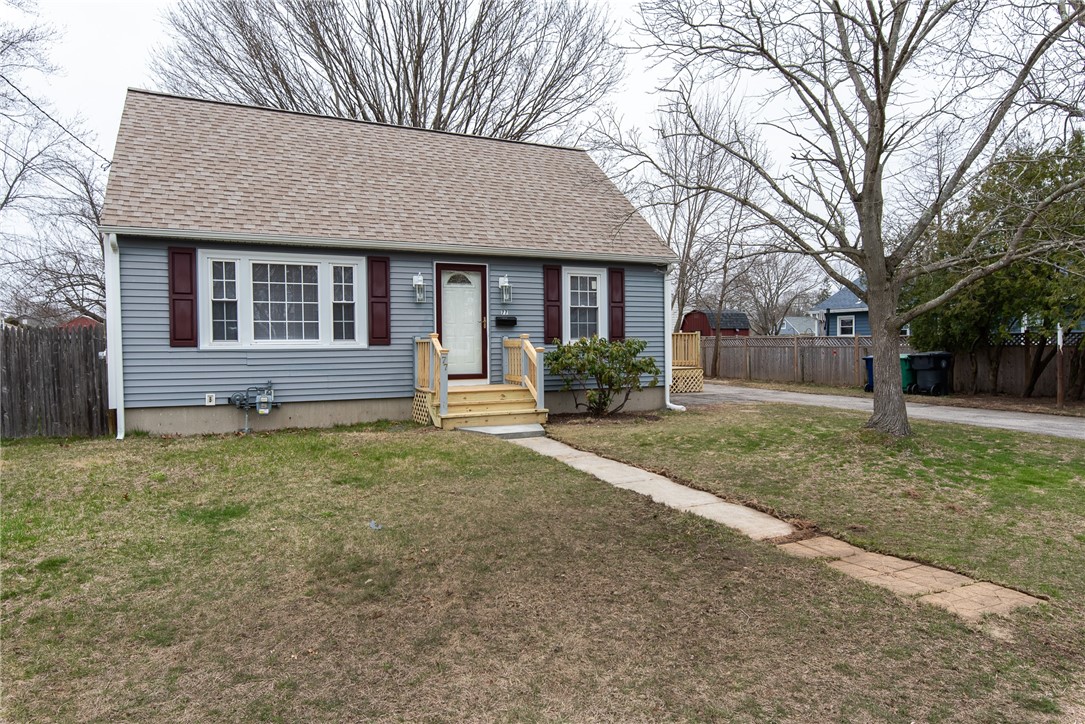 77 Johnson Avenue Warwick, RI 02886 - Photo 2 of 29