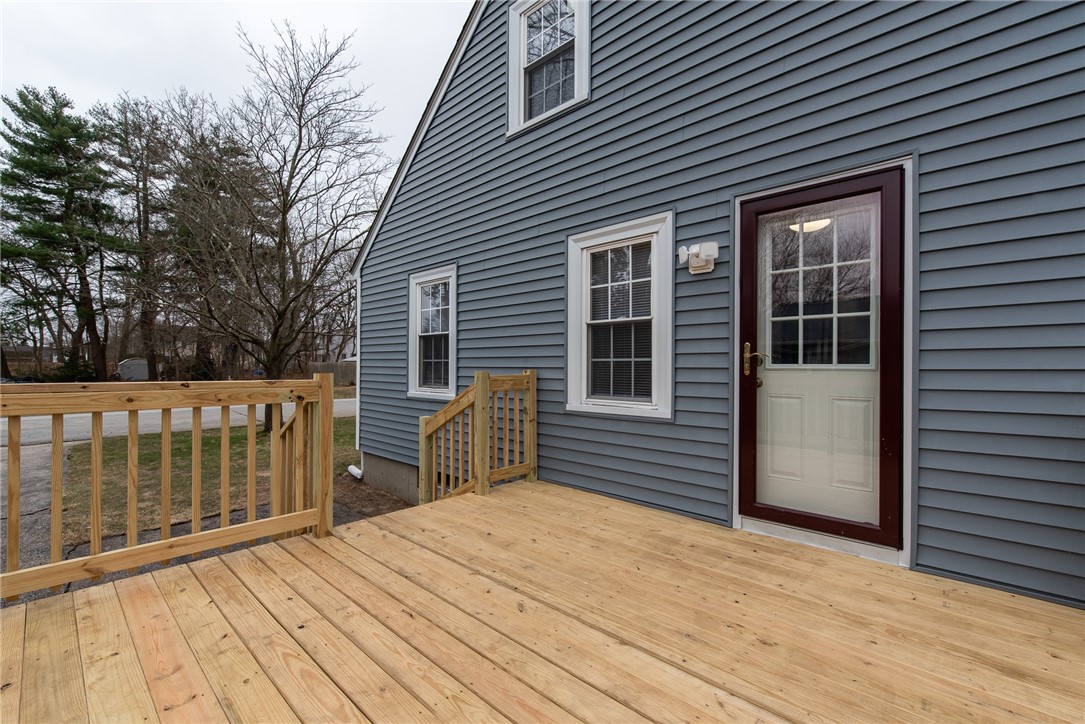77 Johnson Avenue Warwick, RI 02886 - Photo 5 of 29