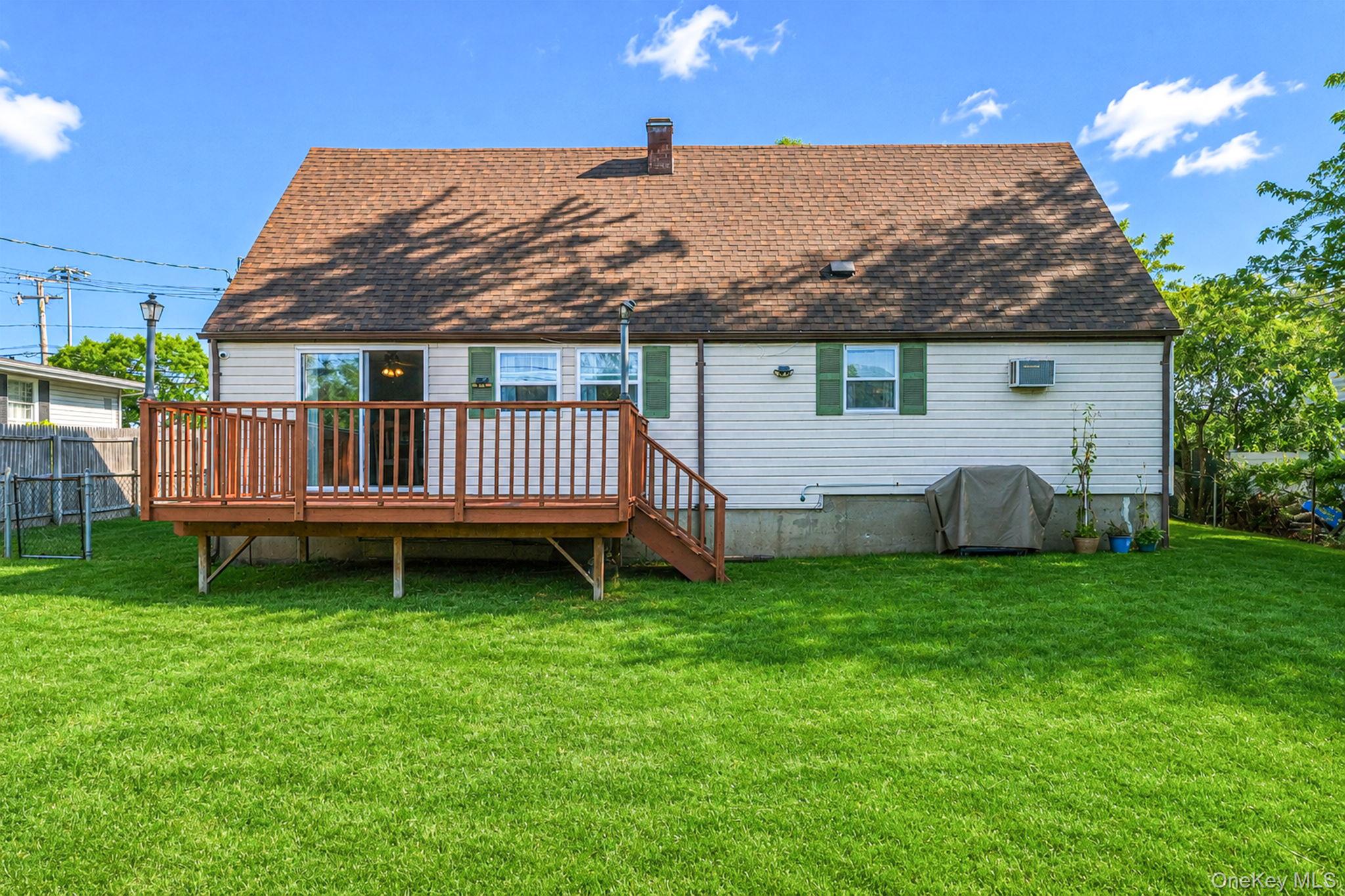 454 Hawkins Road Selden, NY 11784 - Photo 36 of 37