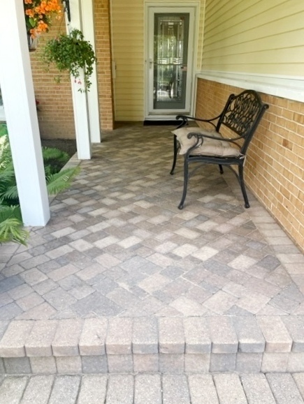 217 Edgeware Road Elk Grove Village, IL 60007 - Photo 6 of 24 Gallery Image 6