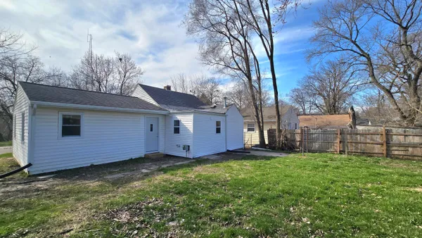$139,500 | 3429 Lowcroft Avenue, Lansing, MI 48910