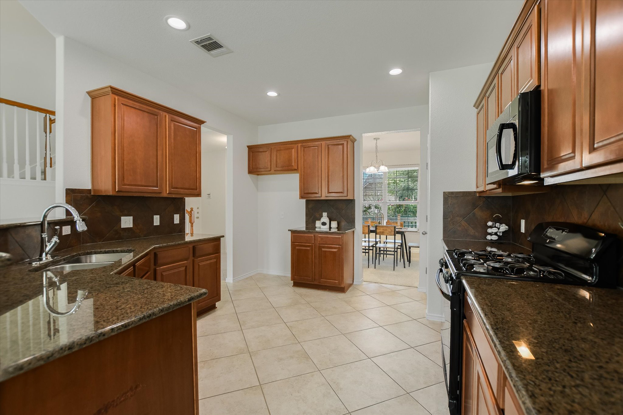 1206 Horseshoe Ranch Drive Leander, TX 78641 - Photo 3 of 33