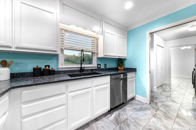 $649,999 | 104 Terry Lane, Cornersville, TN 37047