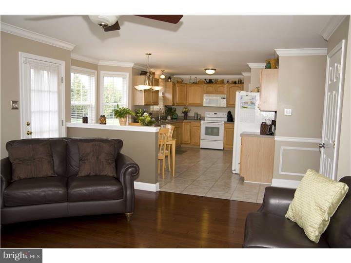 9 Island Road Monroeville, NJ 08343 - Photo 17 of 25 Family Room