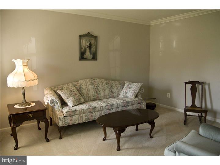 9 Island Road Monroeville, NJ 08343 - Photo 8 of 25 Living Room