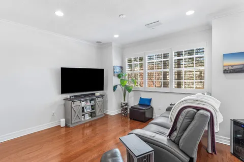 $749,000 | 290 Northeast 5th Avenue, Unit 6, Delray Beach, FL 33483