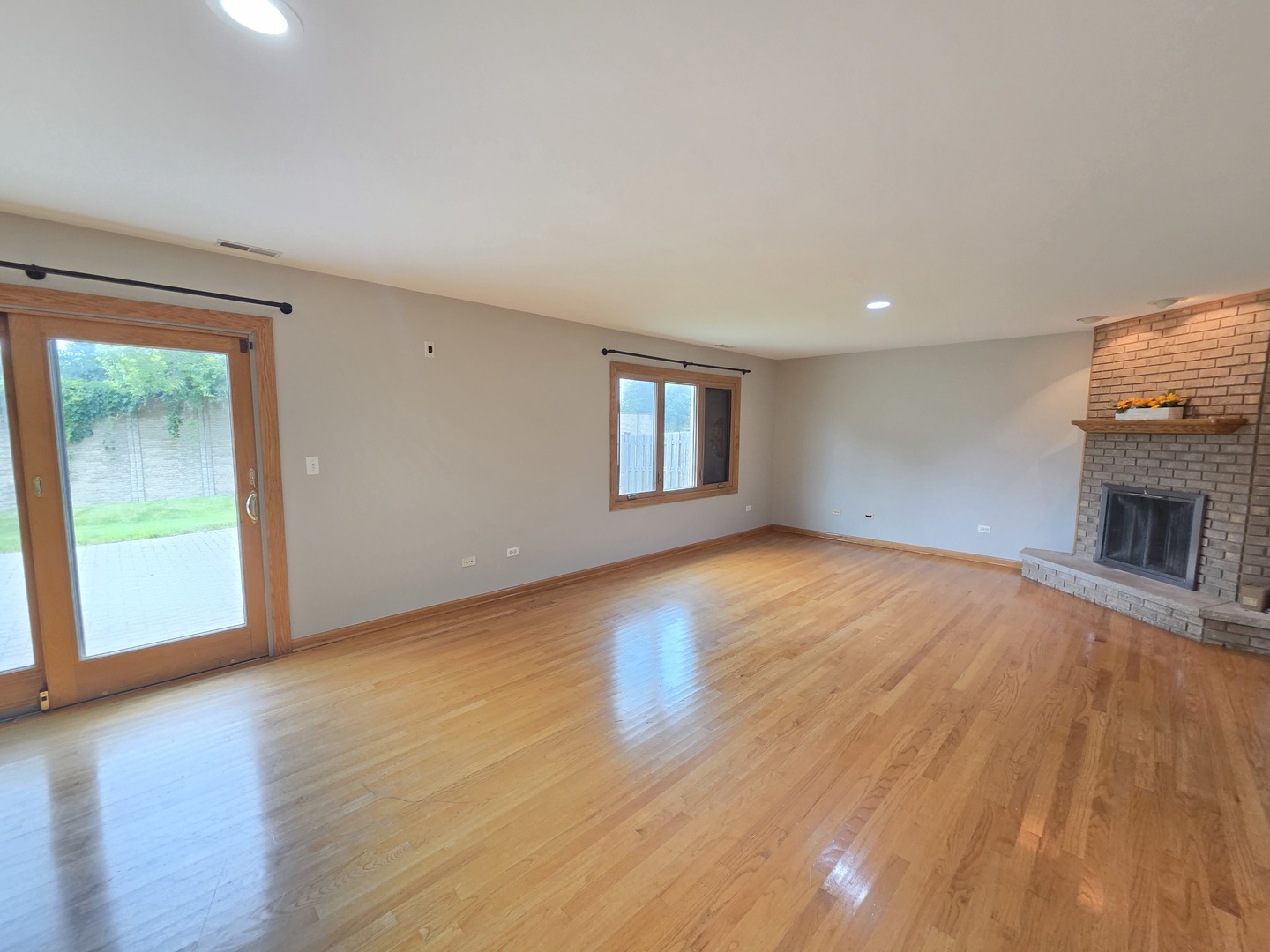 8112 Rutherford Drive Woodridge, IL 60517 - Photo 12 of 30