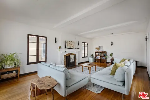 $1,995,000 | 844 South Curson Avenue, Los Angeles, CA 90036