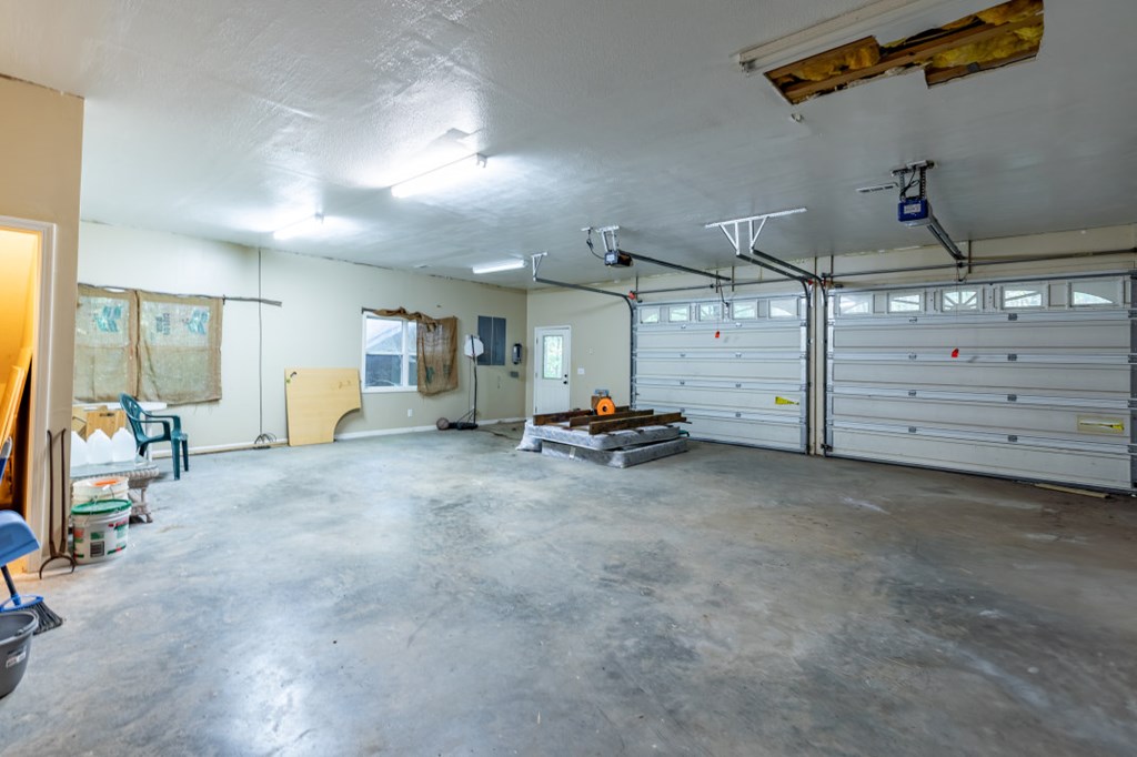 7 Spring Road Blairsville, GA 30512 - Photo 31 of 56 a view of a livingroom with furniture