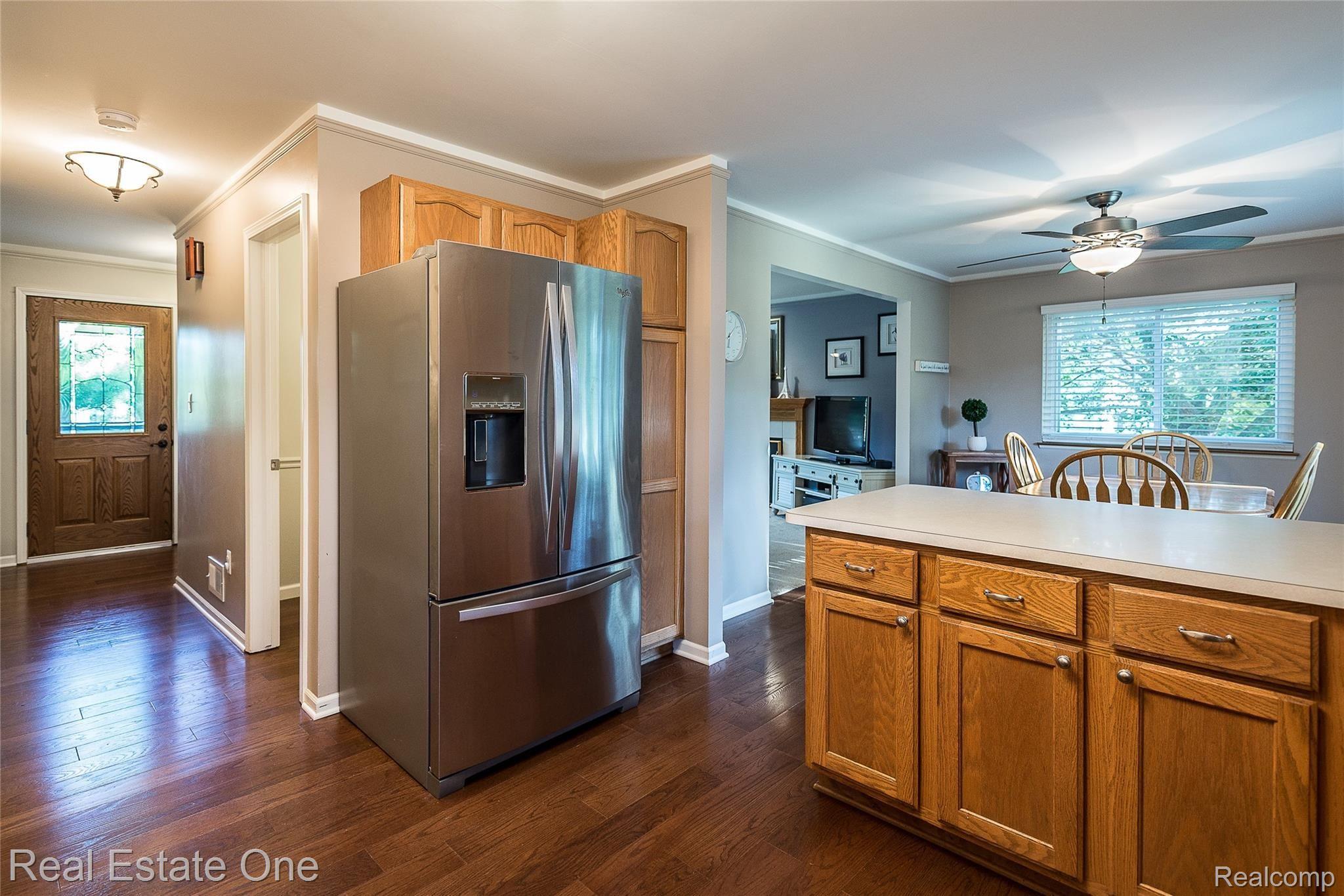 9134 Kestrel Ridge Road Brighton, MI 48116 - Photo 27 of 30 Nice Flowing Floor Plan