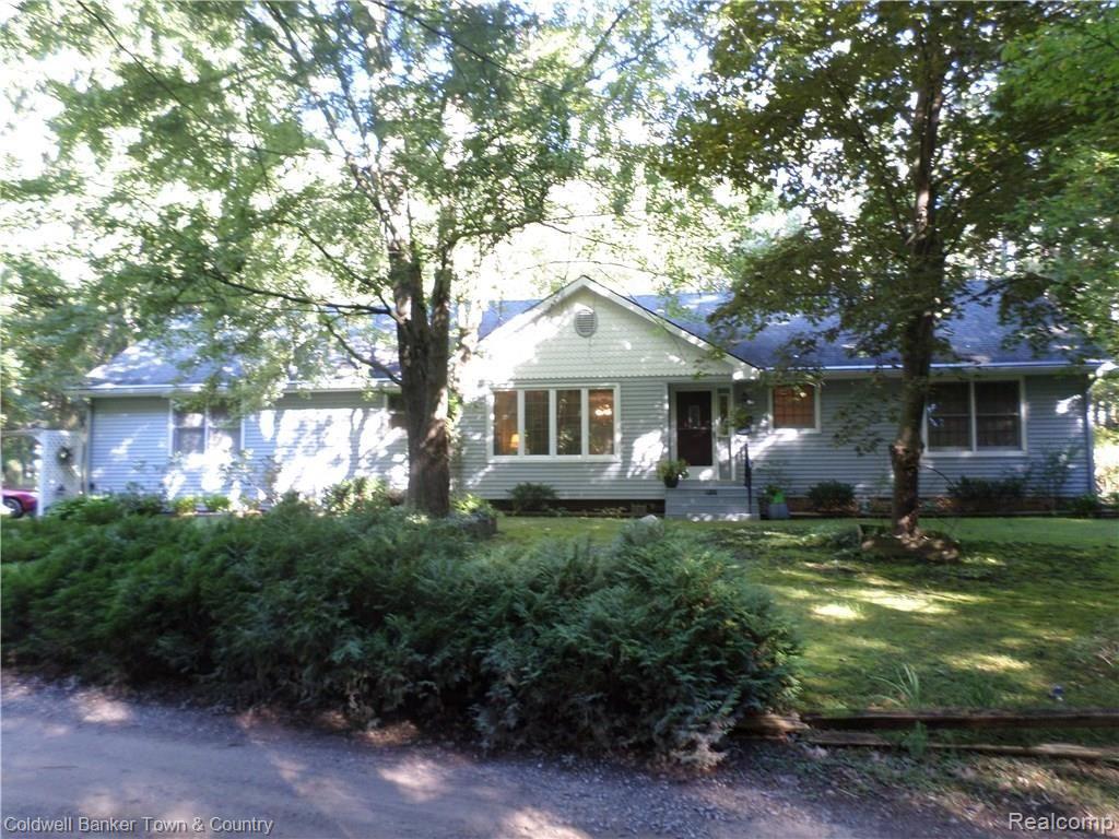 8840 Evergreen Road Brighton, MI 48116 - Photo 1 of 11 SAM_1527.JPG