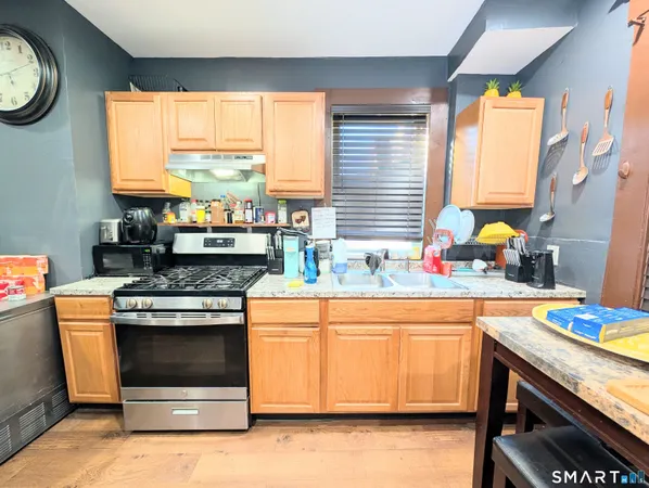 $400,000 | 105 Washington Terrace, Bridgeport, CT 06604