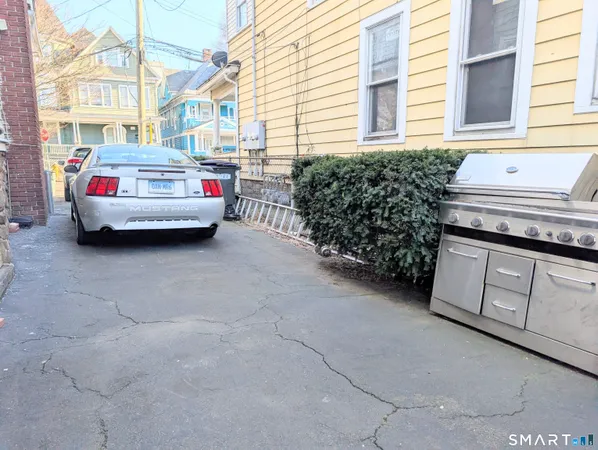 $400,000 | 105 Washington Terrace, Bridgeport, CT 06604