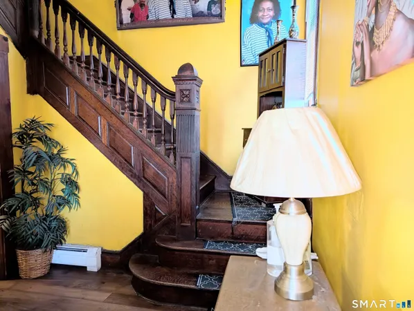 $400,000 | 105 Washington Terrace, Bridgeport, CT 06604