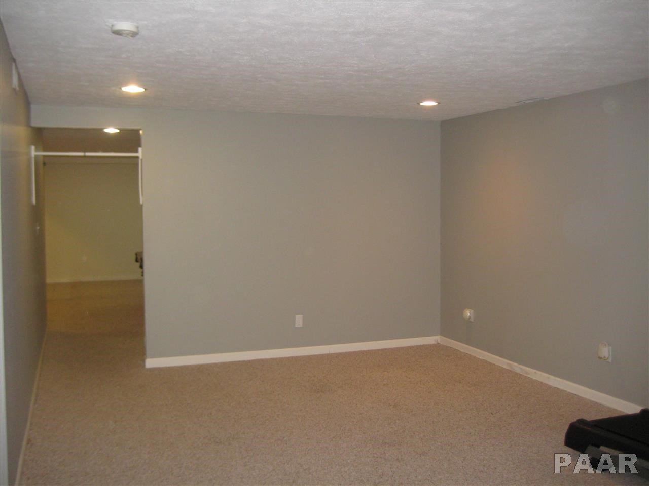 1937 Cobblestone Washington, IL 61571 - Photo 17 of 22 Gallery Image 17